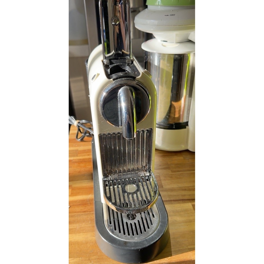 Nespresso CitiZ Espresso Coffee Pod Machine D110 Cream Chrome Color EUC Tested